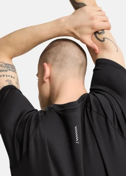 M RUN VELOCITY TEE (POLY)