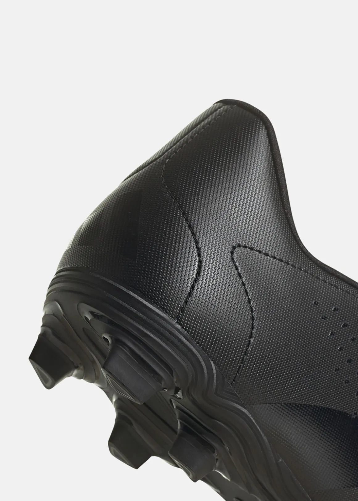 PREDATOR ACCURACY.4 FxG