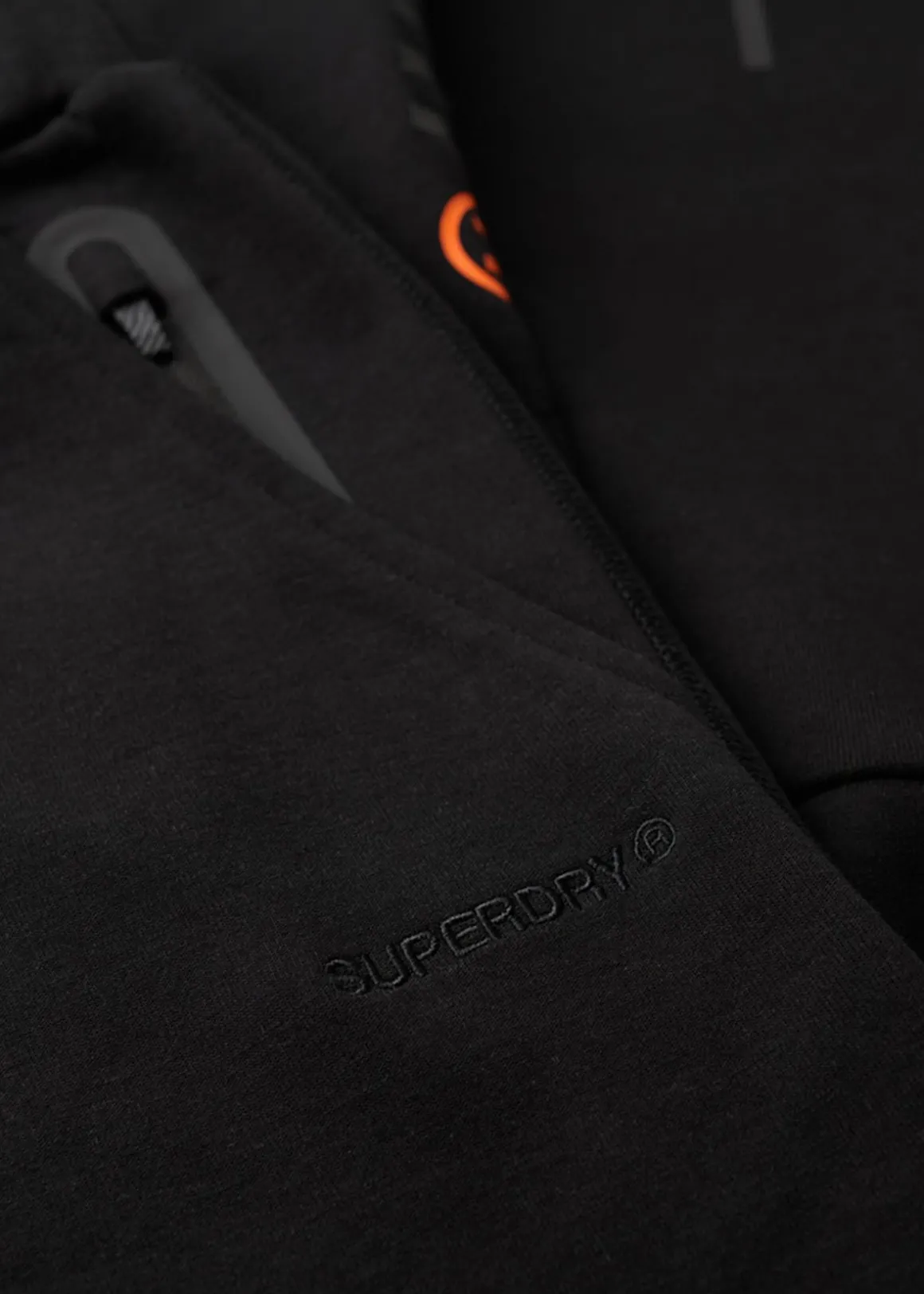 TECH LOGO TAPERED JOGGER