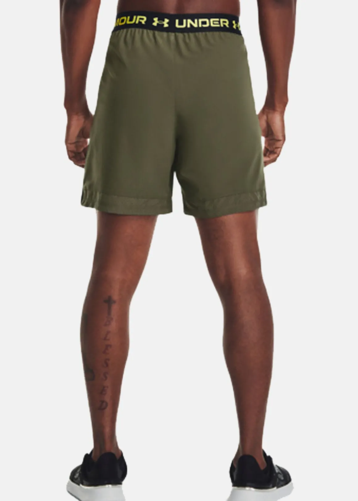 UA Vanish Woven 6in Shorts